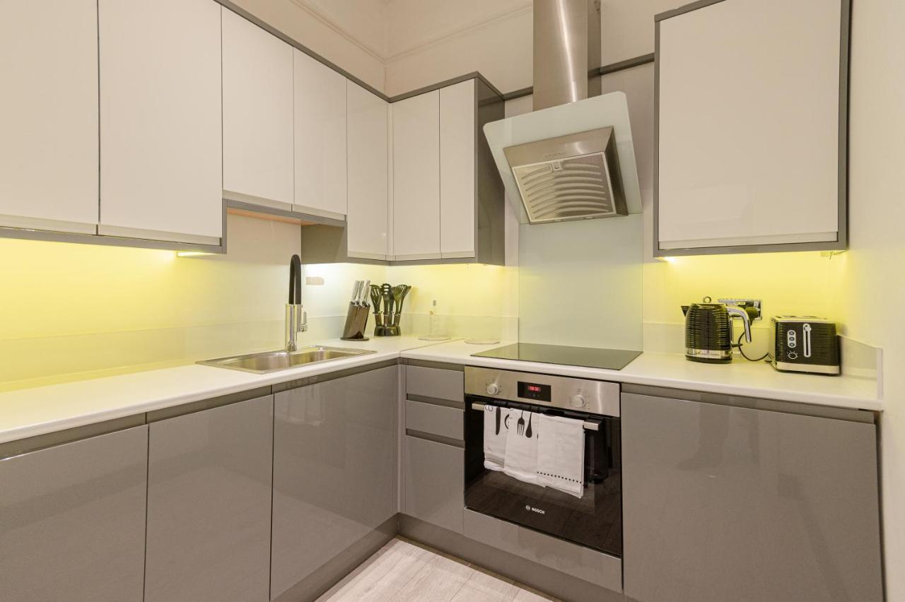 Kensington 2 Bed 2 Bath Apartment For 5 Guests London Exterior photo