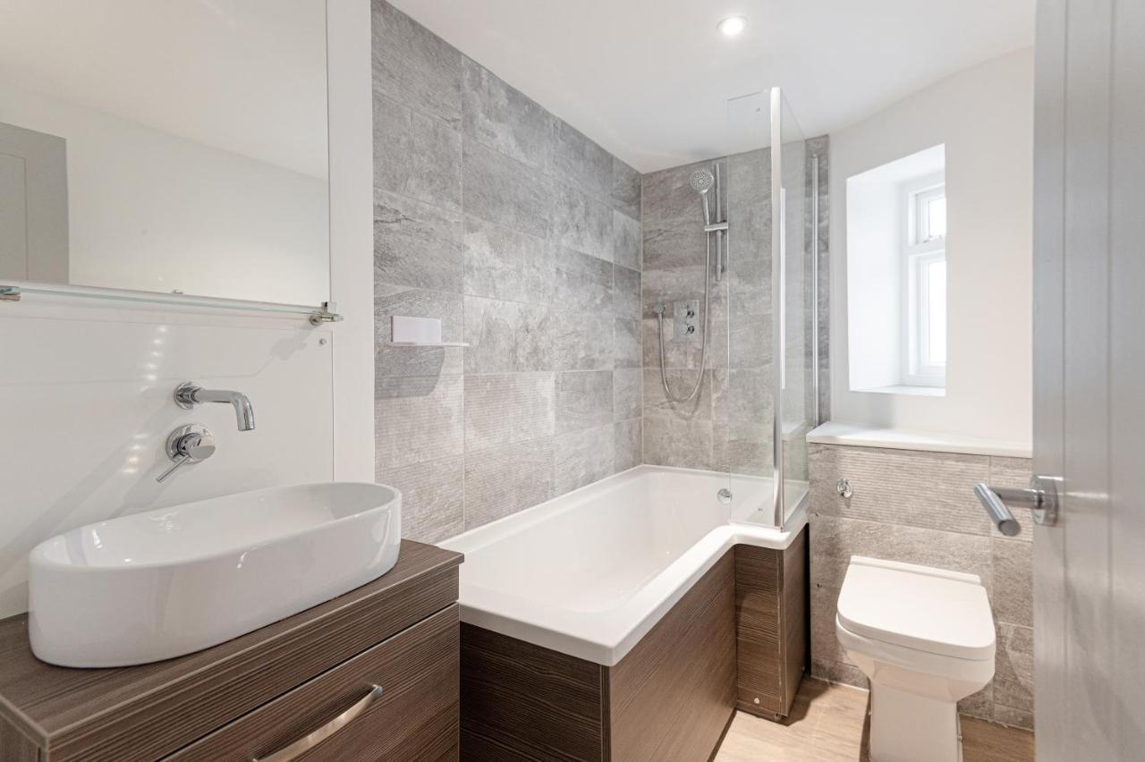 Kensington 2 Bed 2 Bath Apartment For 5 Guests London Exterior photo